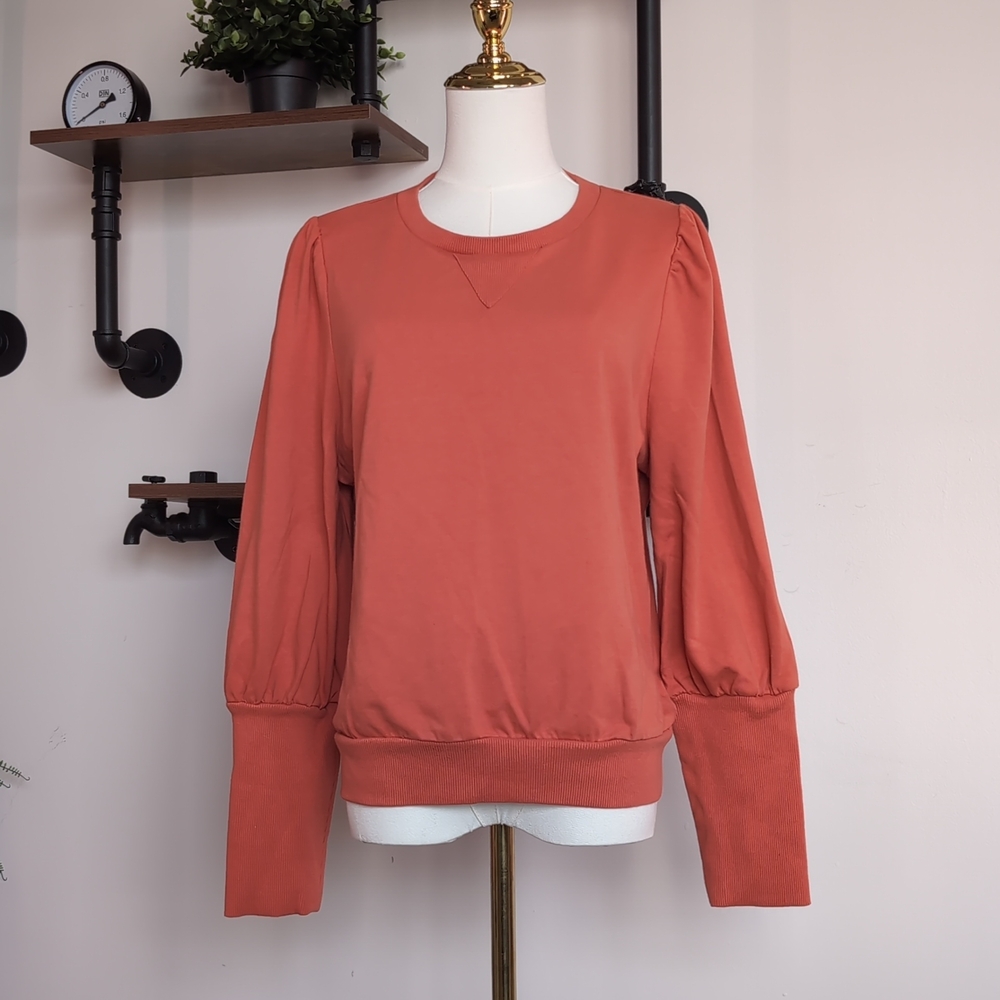 Effortless Who What Wear Puff-Sleeve Sweatshirt in Rust Orange